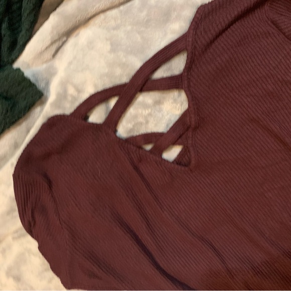 Burgundy oversize sweater - Picture 3 of 3
